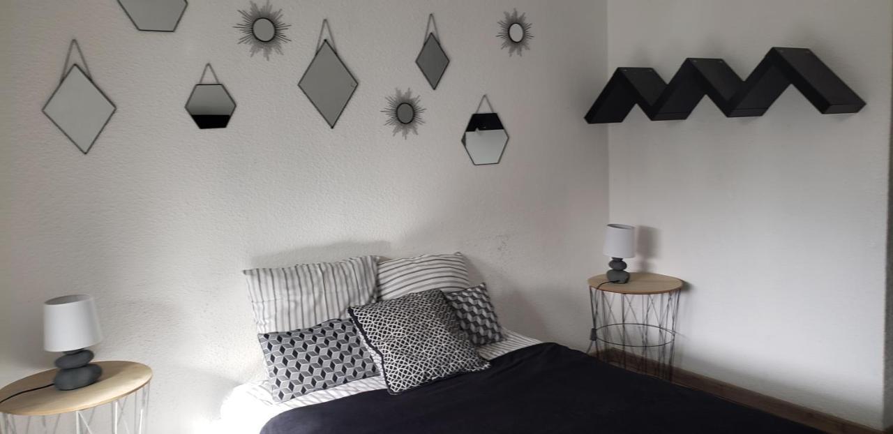 Bandol Studio Luaran gambar